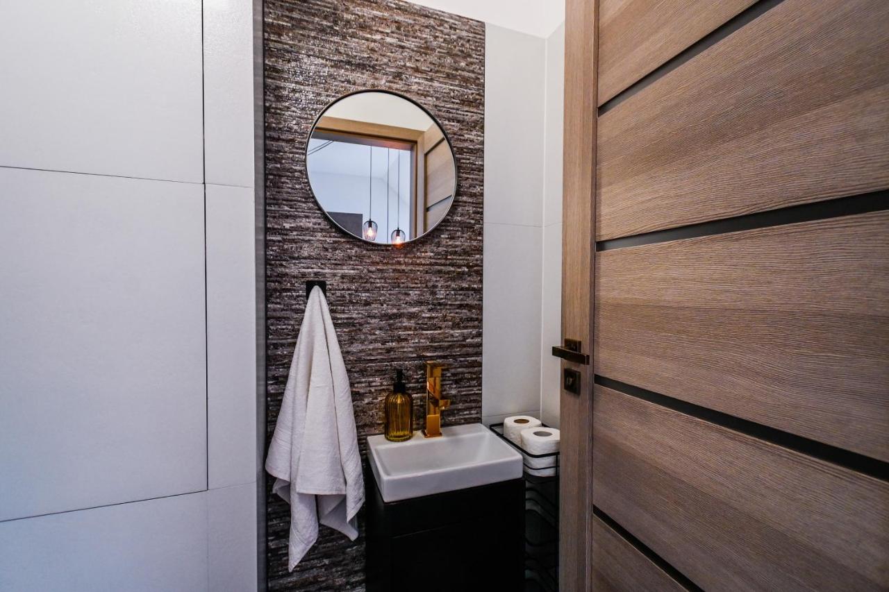 Luxury Apartment In The City Center Bratislava Exterior foto