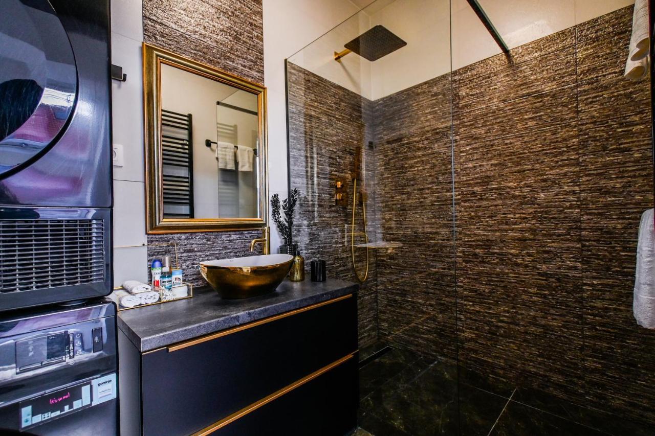 Luxury Apartment In The City Center Bratislava Exterior foto