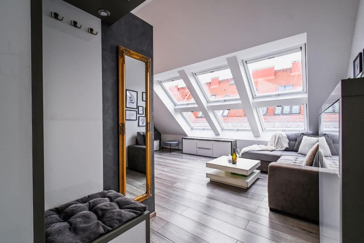 Luxury Apartment In The City Center Bratislava Exterior foto